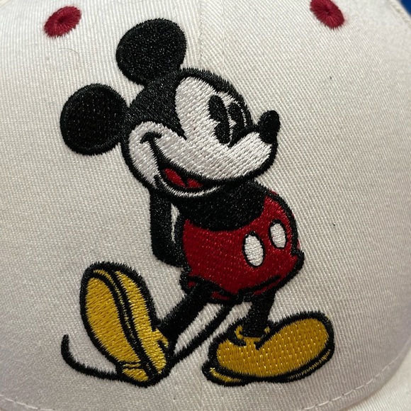 Disney Mickey Mouse White Baseball Hat - Picture 9 of 9